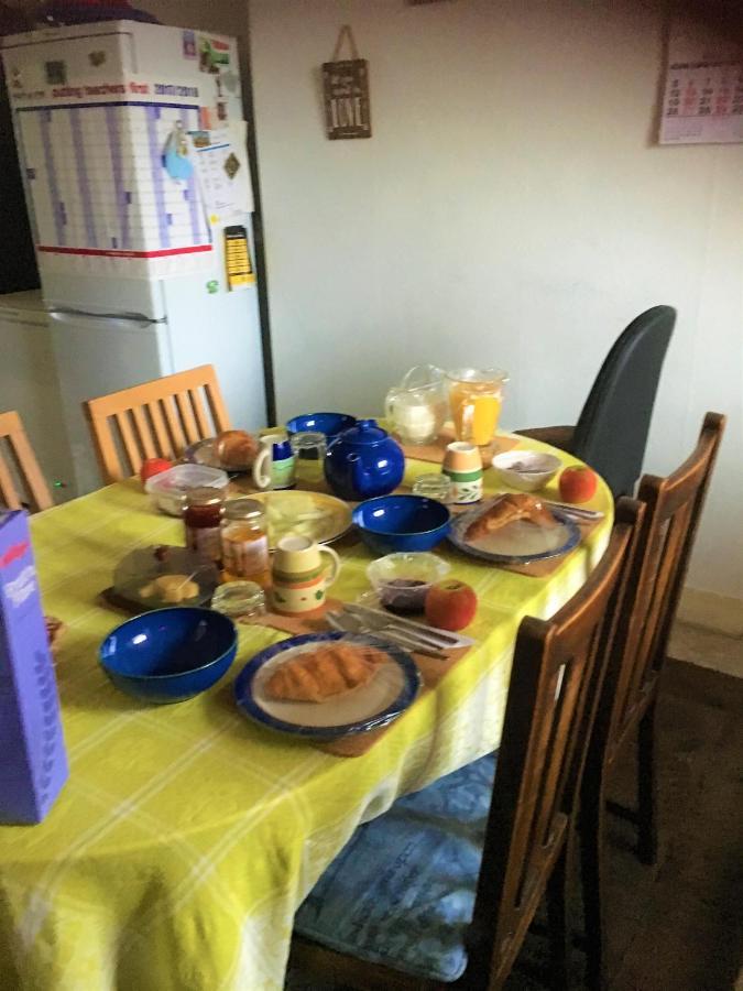 לינה וארוחת בוקר Llanboidy Heddfan מראה חיצוני תמונה